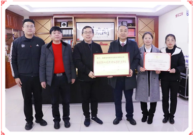 閩旋科技再添佳績，泉州市總工會(huì)黨組書記、常務(wù)副主席韓衛(wèi)華一行蒞臨指導(dǎo)工作